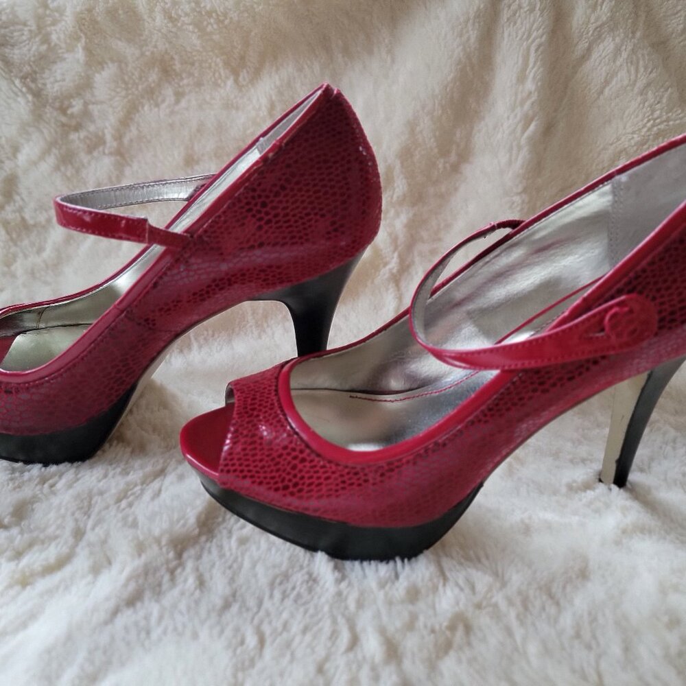 Red Open-Toe Single Strap High Heels, Licorice Red, Faux Snake Skin, Great Cond.